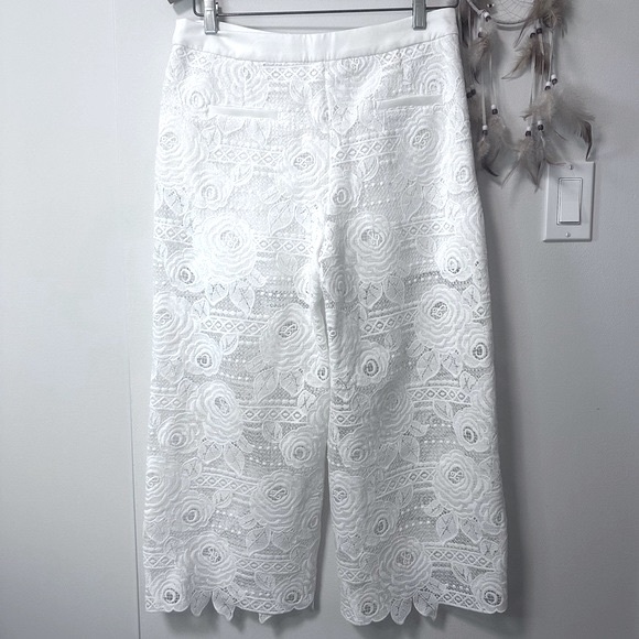 LES BABIES Lace White Cropped Pants - Size M - Picture 4 of 8